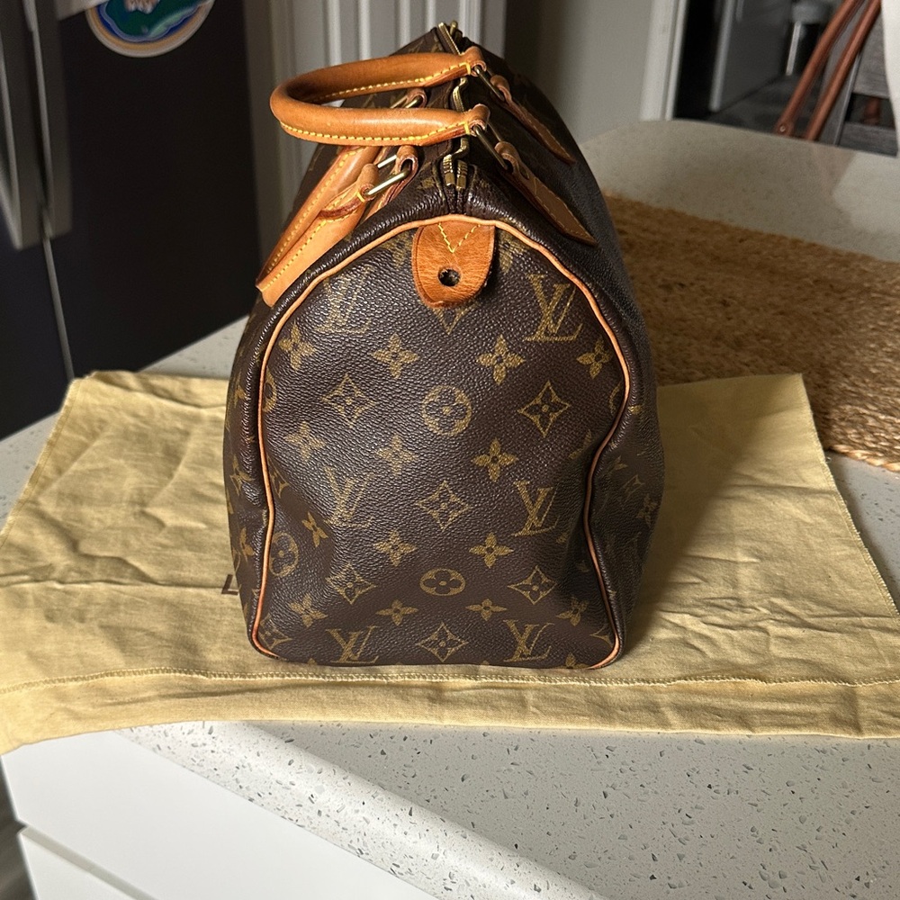Louis Vuitton Monogram Speedy 30 - Picture 5 of 16